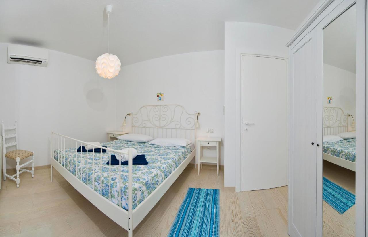 Holiday Home Duje Τρογκίρ Δωμάτιο φωτογραφία