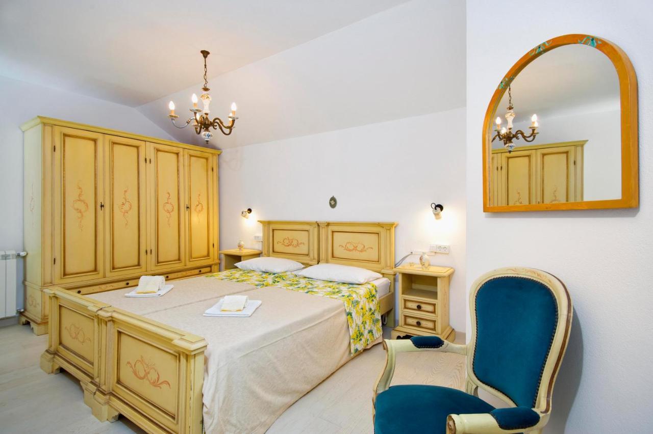 Holiday Home Duje Τρογκίρ Δωμάτιο φωτογραφία